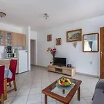 Sunce By Interhome Vikendica