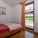 Sunce By Interhome Vikendica Pula