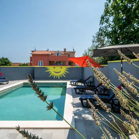 Sunce By Interhome Vikendica