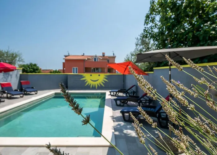 Sunce By Interhome Vikendica