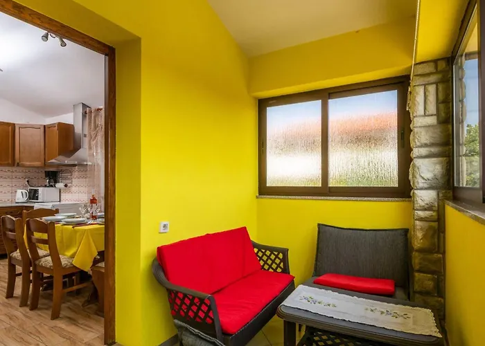 Sunce By Interhome Vikendica Pula