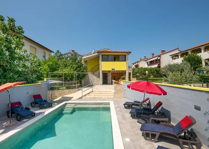 Sunce By Interhome Пула